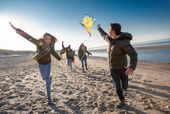 Vliegeren op het strand | Water Village