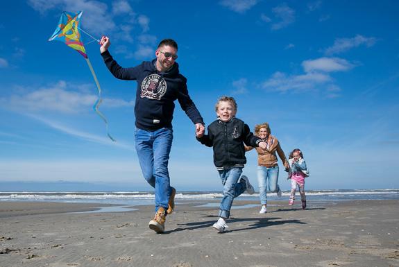 Vliegeren op het strand | Water Village